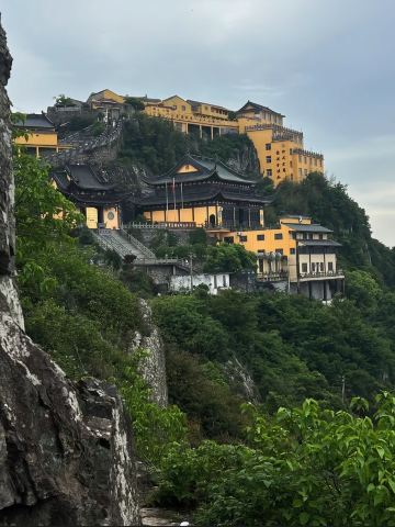 白峰山小普陀会善寺