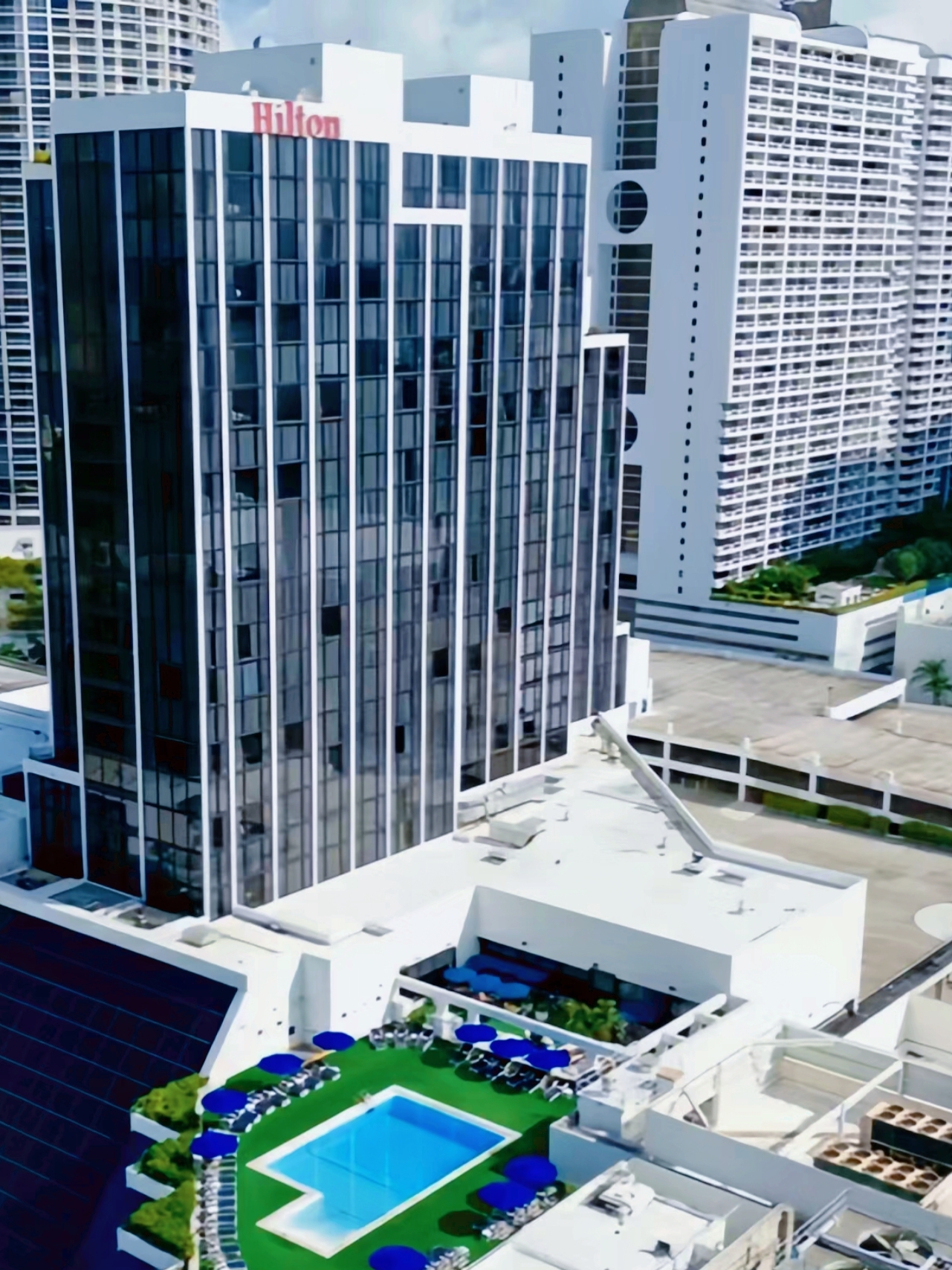 【迈阿密机场蓝色泻湖希尔顿酒店】在繁华都市中寻得一片宁静绿洲
