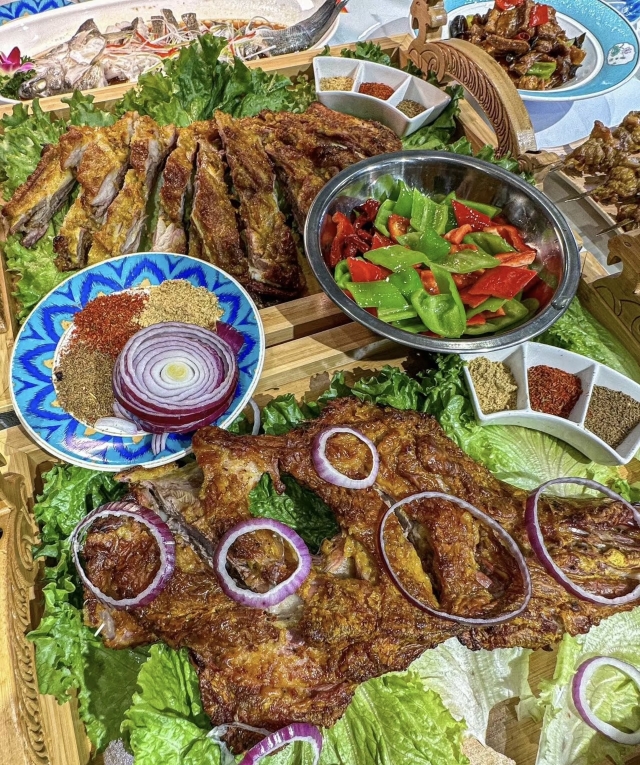 32号抓饭餐厅图片