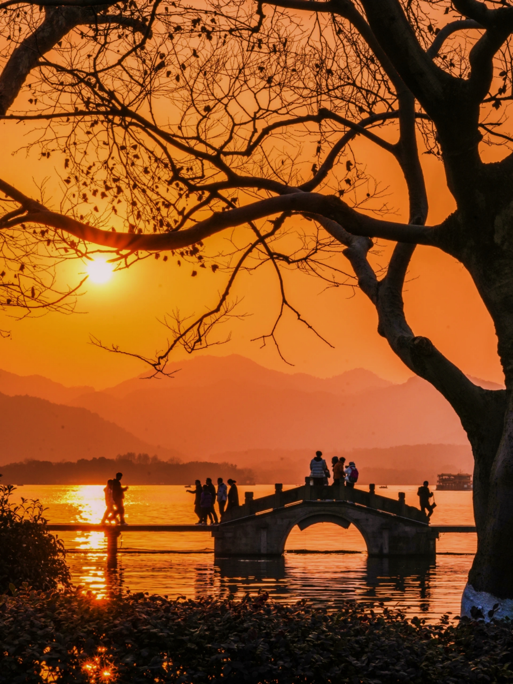 杭州限定浪漫❗️这是我在西湖看过的最美日落