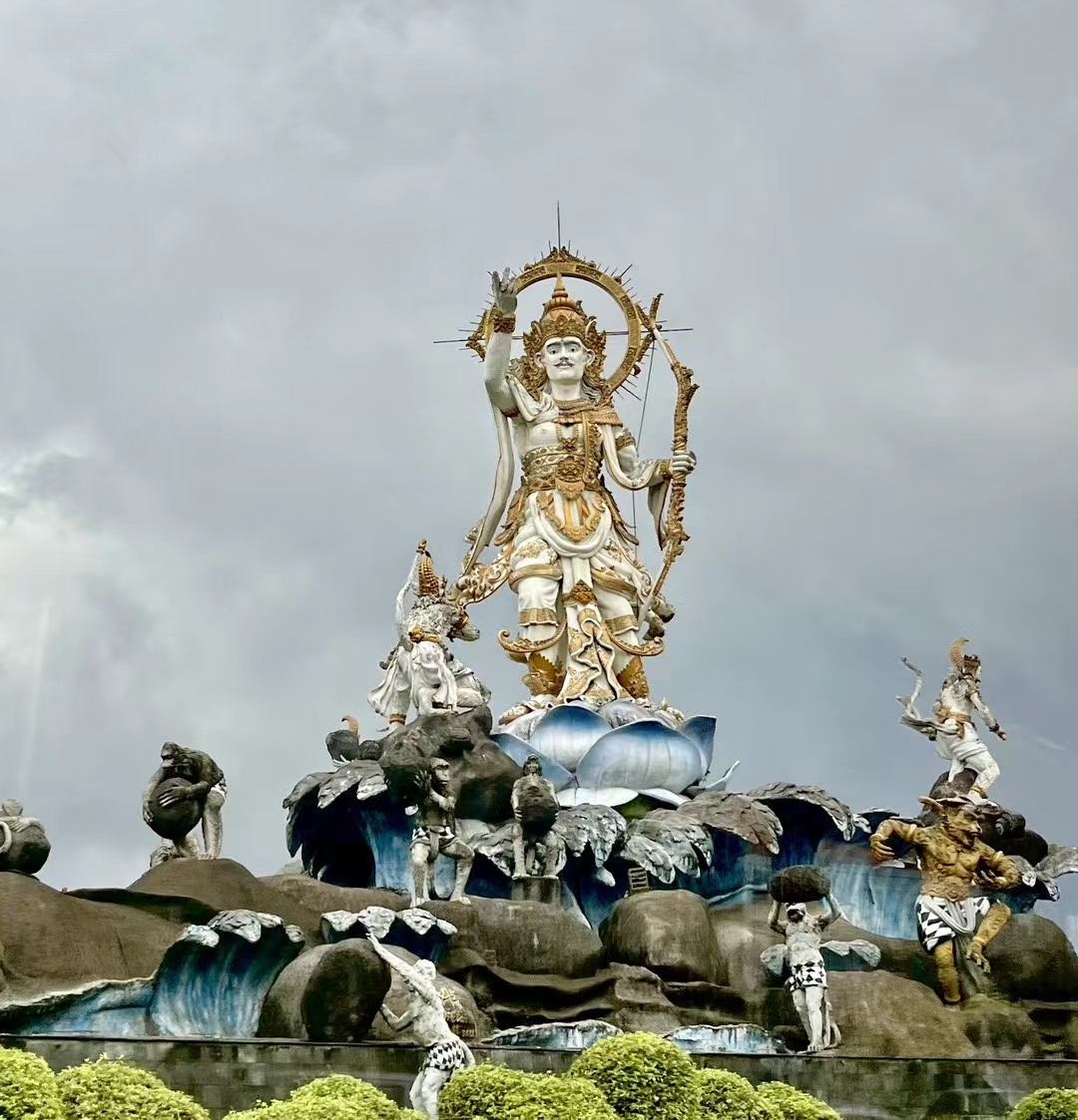 东帝汶的景色，和东南亚很多国家一样，都是信仰佛教的国土，愿新年大家心想事成，健康平安。