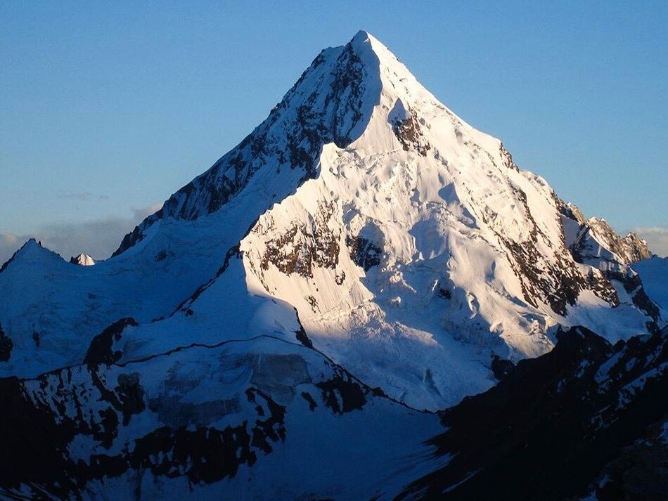 西藏境内七座雄奇壮美的雪山