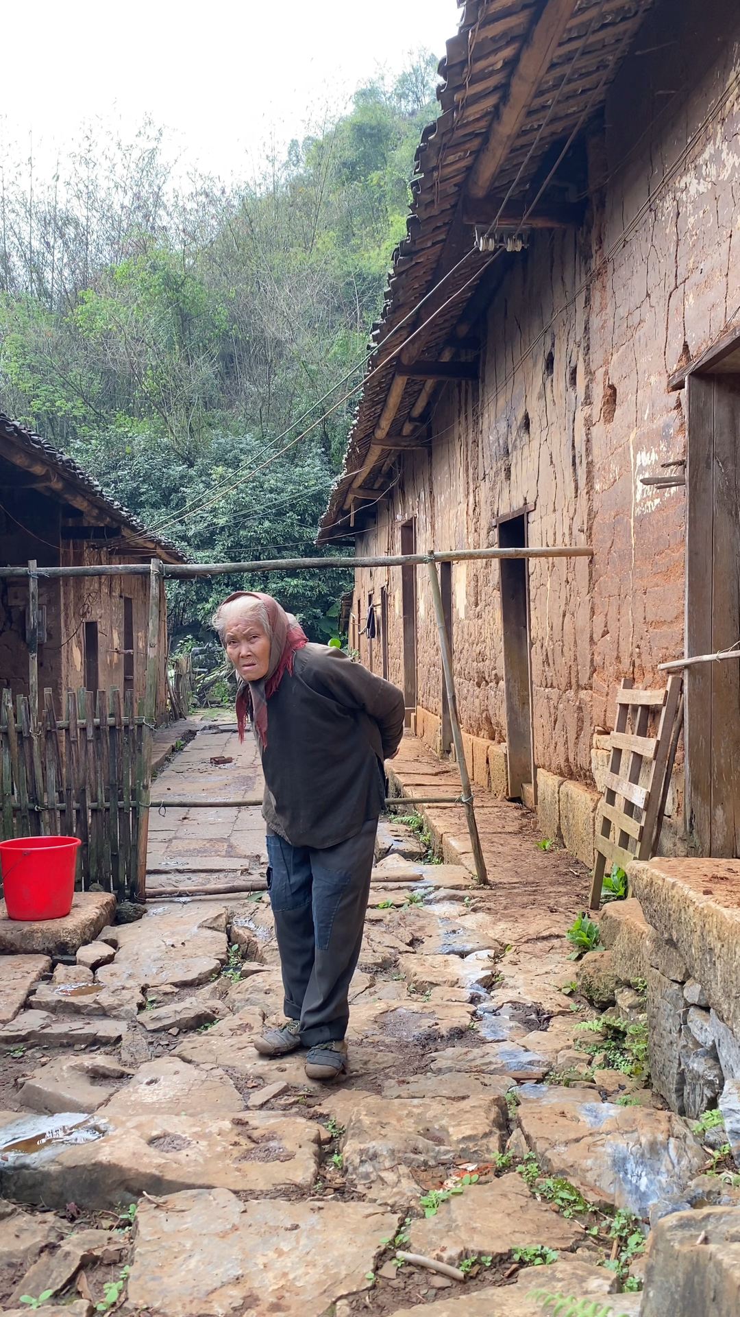 广东英德大湾，再偏远的村庄，总有人坚守，不是他们不想离开，而是因为某些原因无法离开