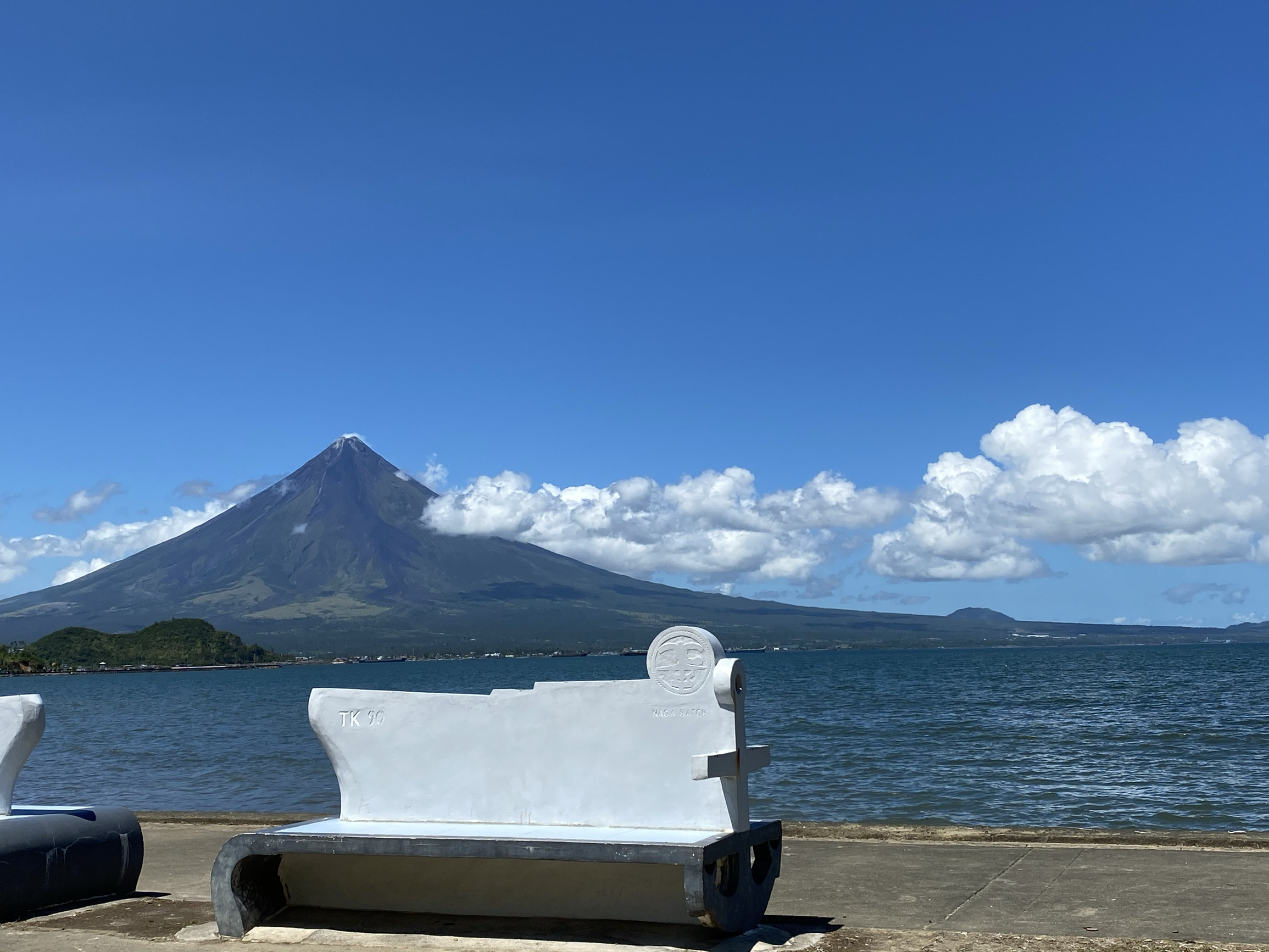 菲律宾一个旅游景点马蓉火山