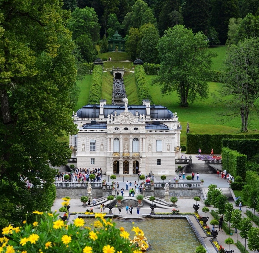 德国浪漫之路著名宫殿-林德霍夫宫