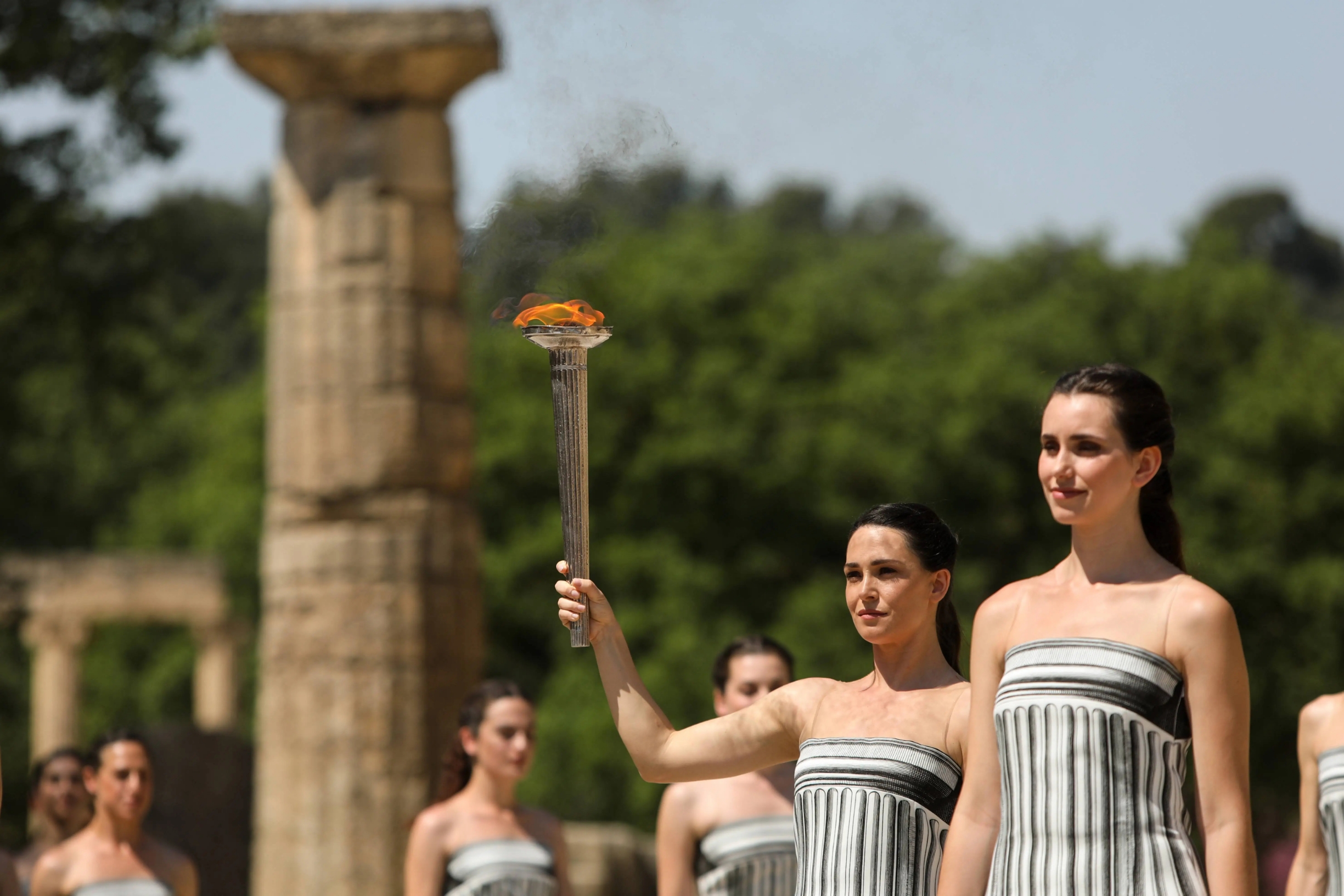 15日，希腊伯罗奔尼撒半岛的古奥林匹亚，巴黎奥运会火种采集仪式彩排。 #希腊 #奥林匹亚 #巴黎奥运