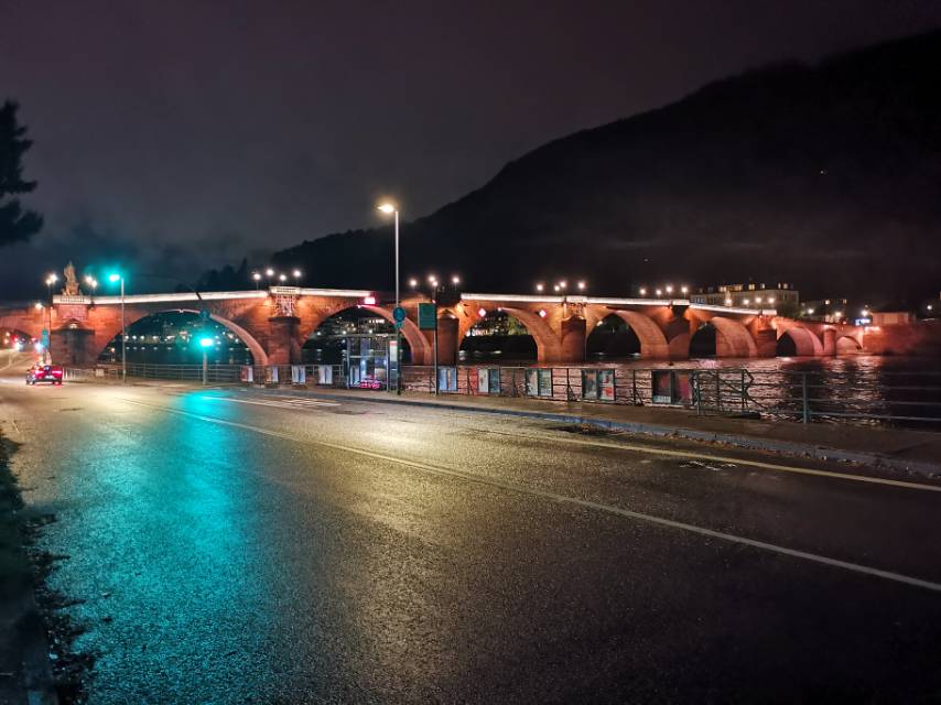 夜色下的海德堡老桥，清晨的哲学家小路，山水呼应，风水宝地
