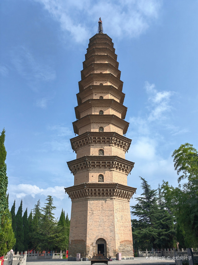 山西芮城巷口寿圣寺砖塔