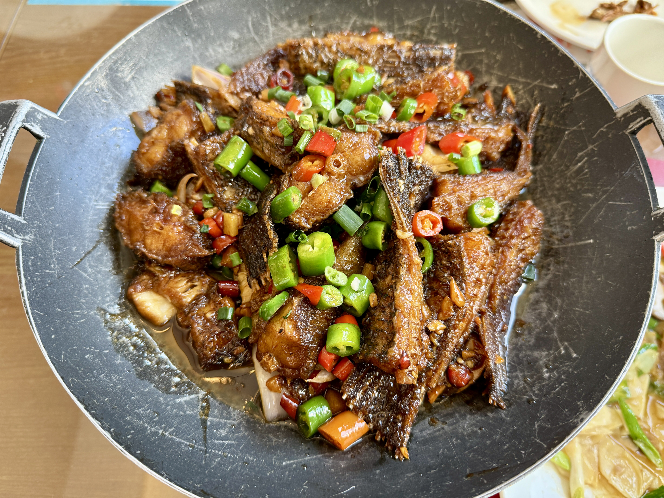 依山傍水酒楼(旌德店)