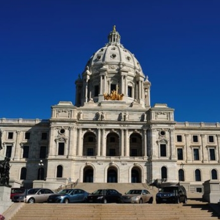 明尼阿波利斯市政厅（Minneapolis City Hall）是位于明尼阿波利斯市中心的一座政府大