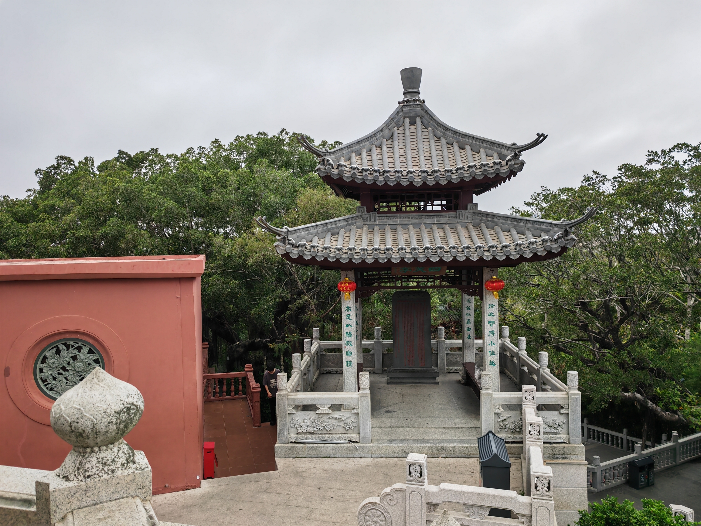 具有900年历史的全国重点文保单位——元山寺及其所在的玄武山