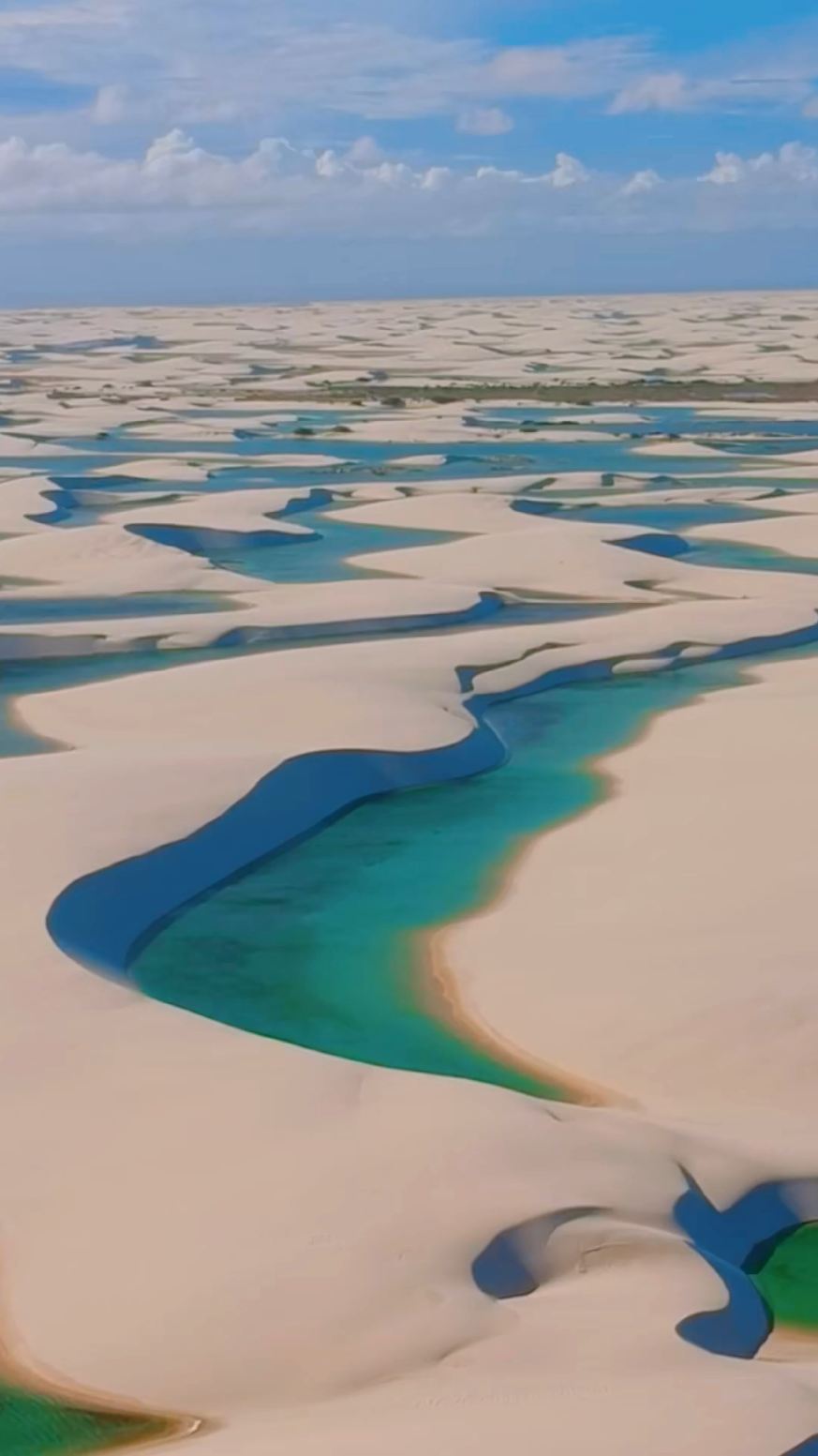 这里就是水比沙子还要多的沙漠--千湖沙漠