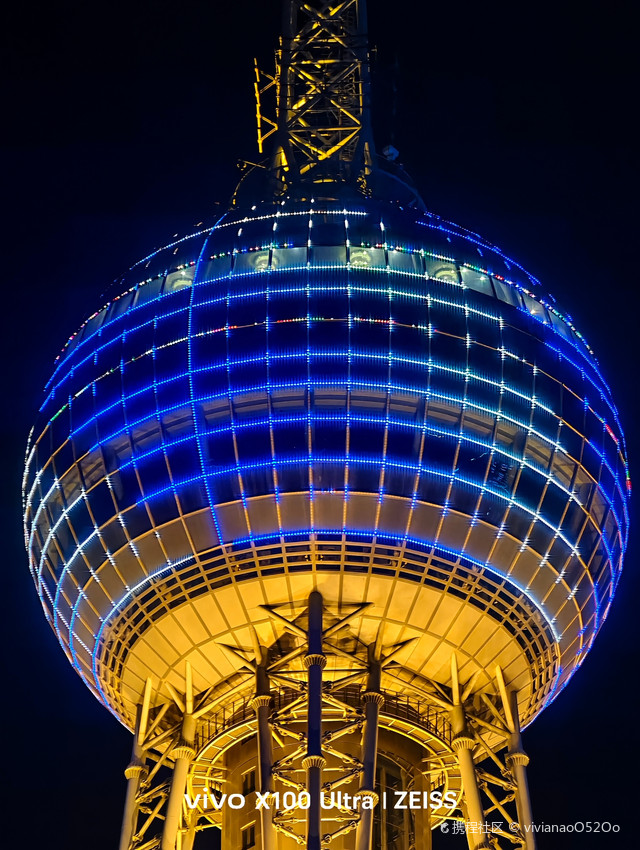 塔内七层,五层可看西宁市区全貌 六七层为餐厅,价格要去现场看看 一