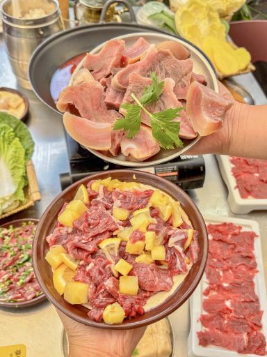山下五厨渣渣牛肉火锅(七彩云南第壹城店)