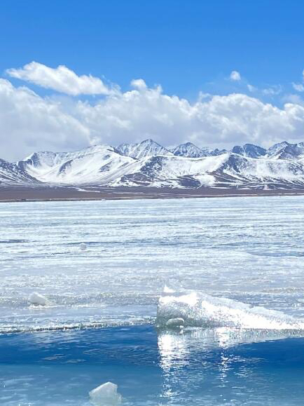 西藏美丽的纳木措，你若不去，冰川就要消融了