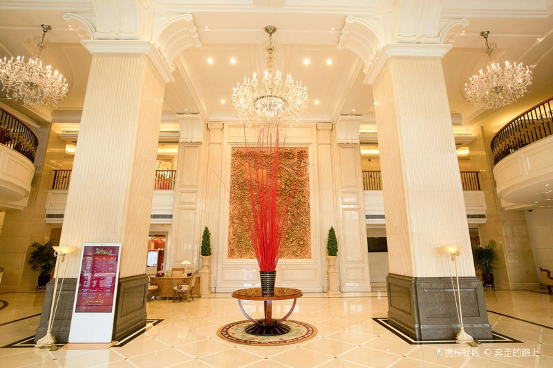 汕尾巴黎半岛酒店是一家极具特色豪华型酒店保姆级服务攻略