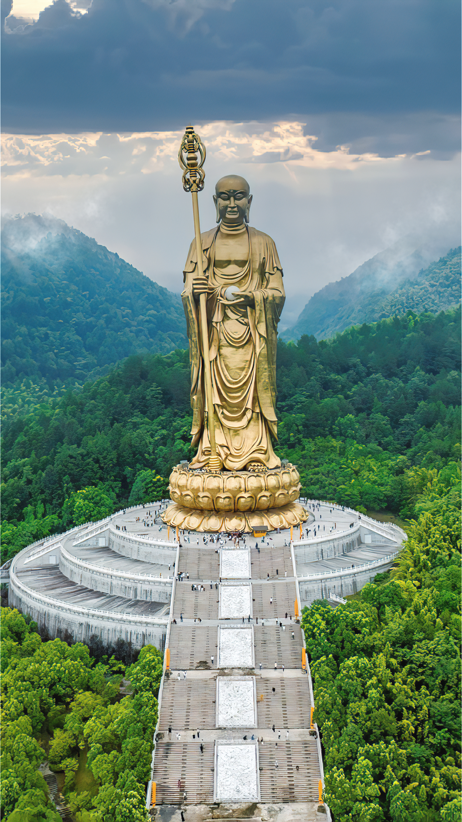 安徽九华山旅游攻略.探秘神秘的九华山!  一、走进九华山  九华山，位于安徽省池州市青阳县境内，是中