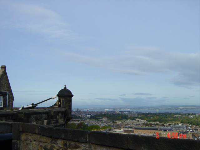 #公路上的风景 不错不错，眺望爱丁堡城市的景色