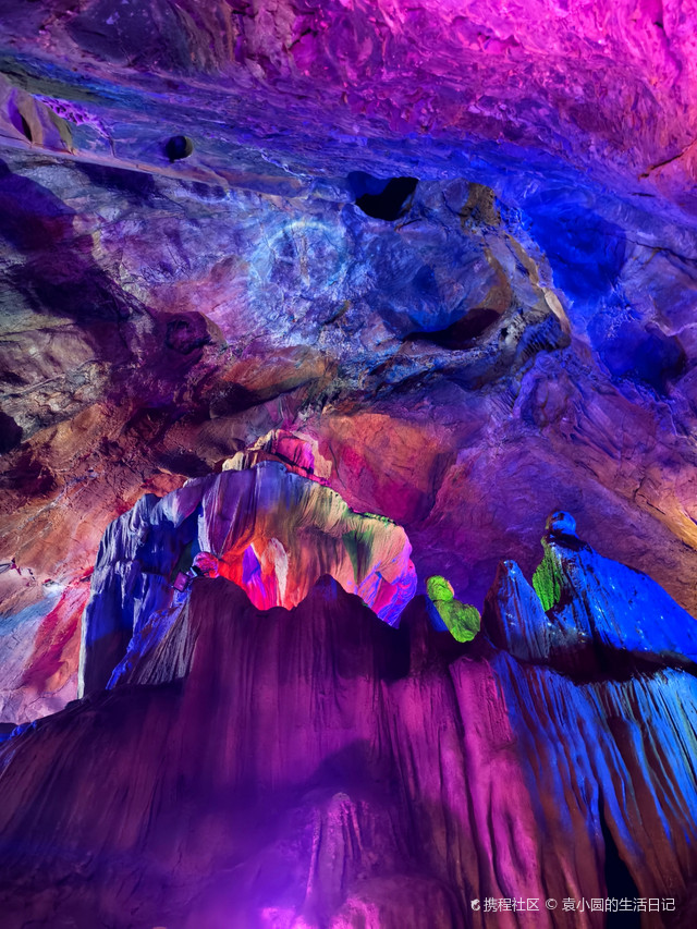 96景点特色: 7815辋川溶洞位于西安市蓝田县辋川镇,是一个集