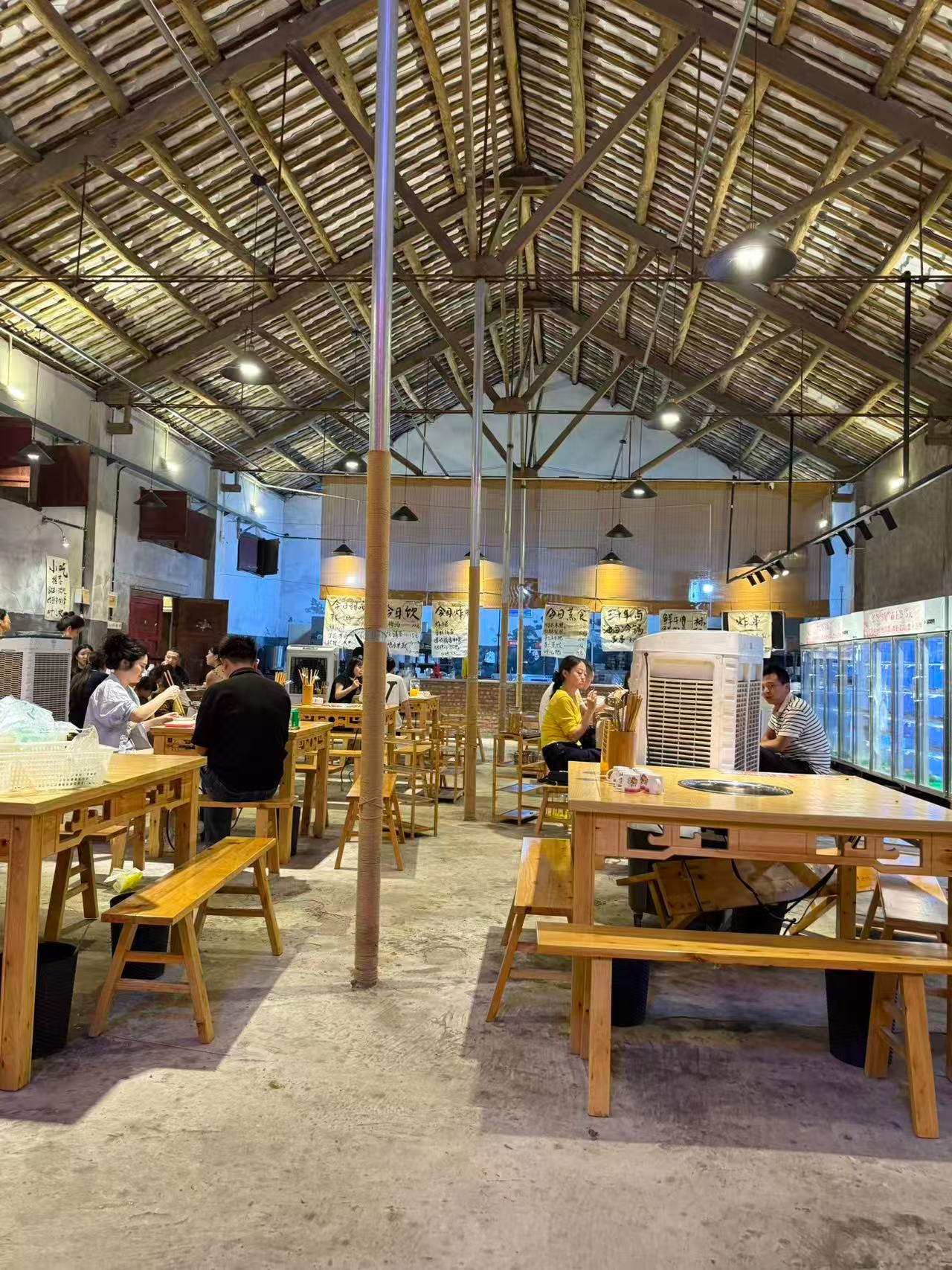 满庭芳庭院火锅(青神南街店)餐厅图片