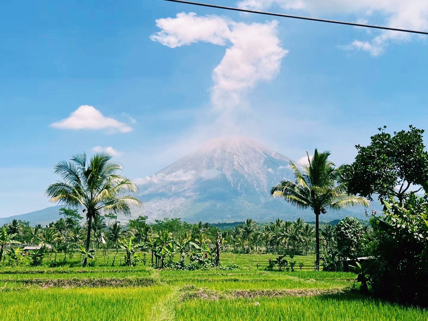 爪哇岛以及塞梅鲁火山🌋