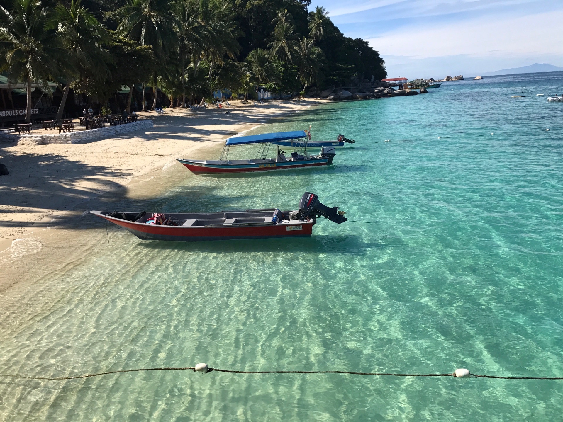 第一次听说停泊岛是从Lonely Planet 马来西亚。 “停泊岛是一个热带天堂，蓝绿色的水面清澈