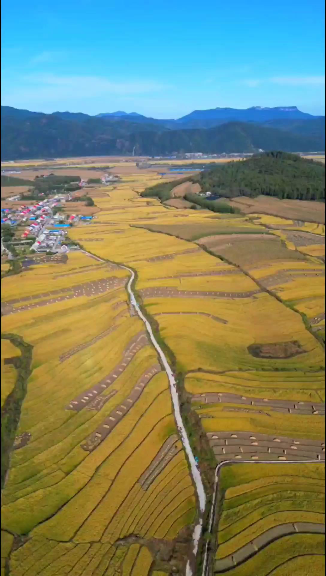 桓仁崔家街村