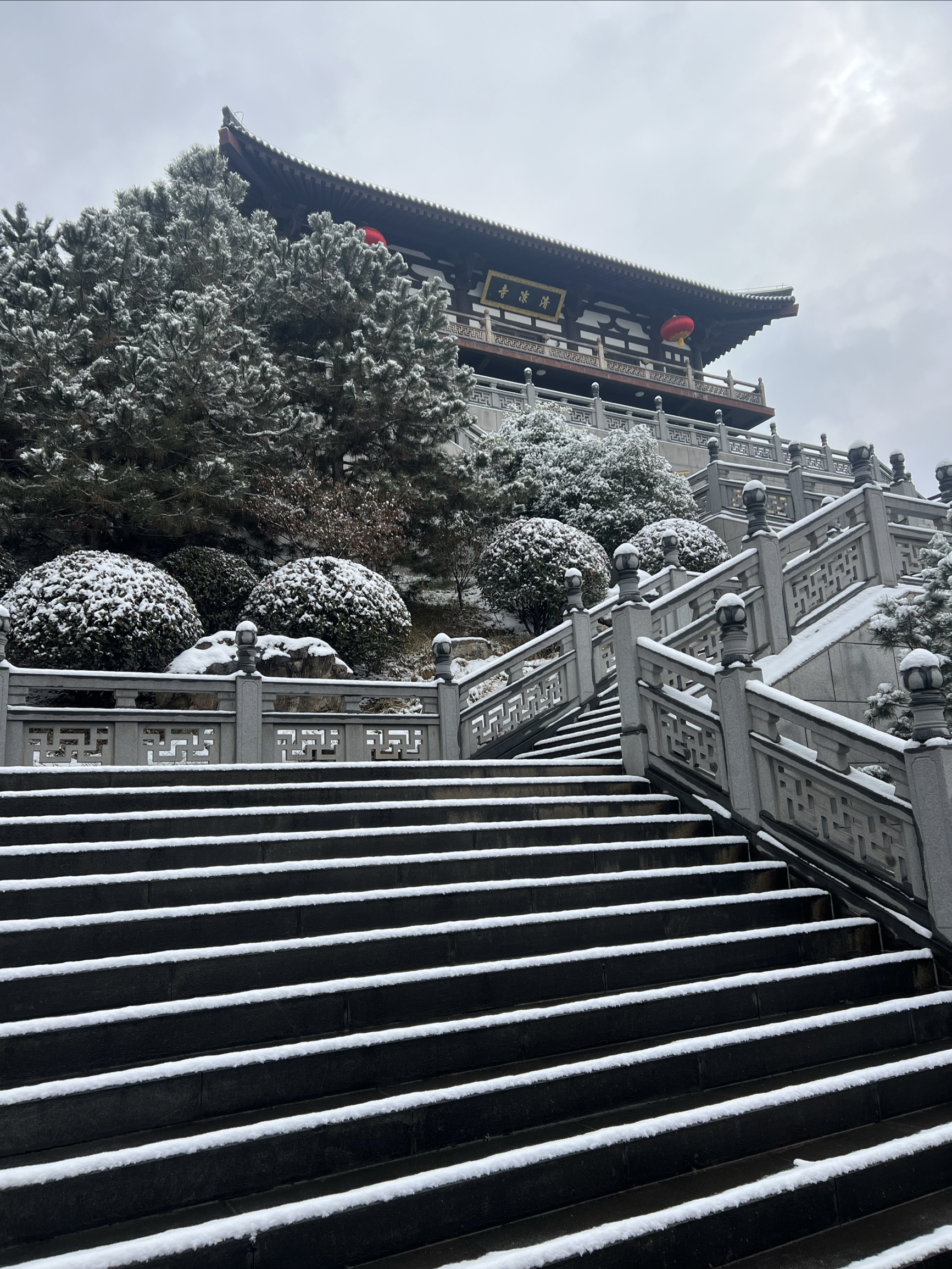 西安清凉寺雪景