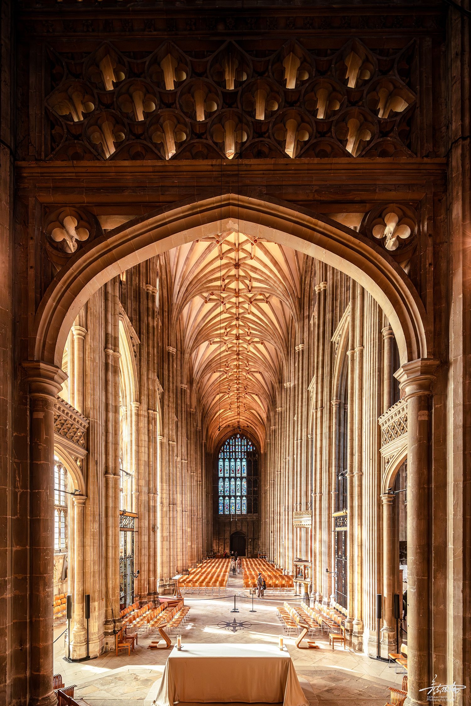 始建于公元597年的坎特伯雷大教堂(Canterbury Cathedral)，是英国最古老的教堂，