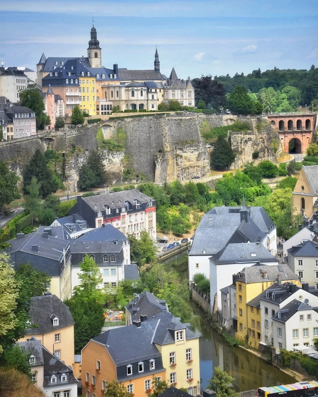 钢铁王国——卢森堡，人口60多万，人均