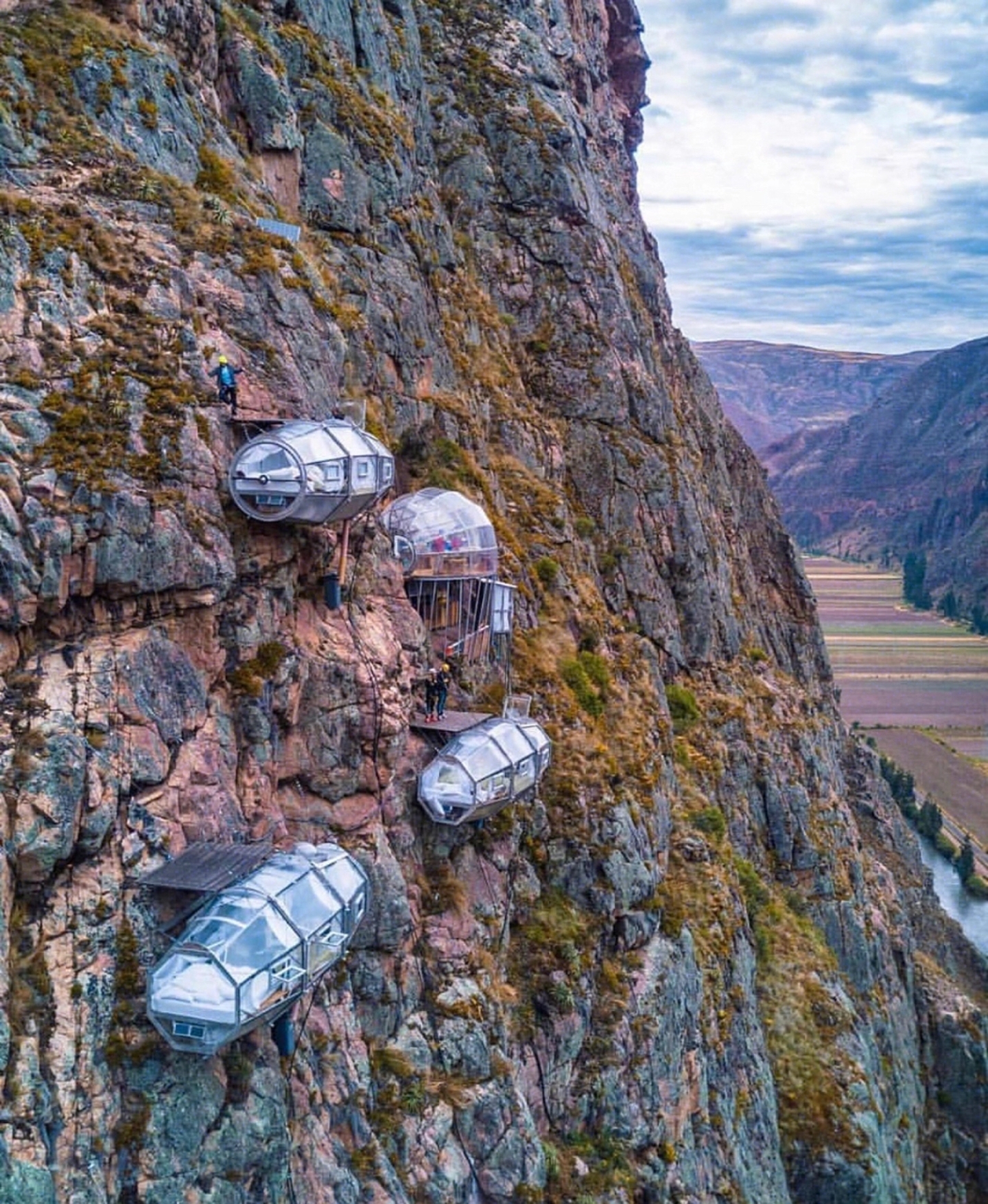 秘鲁酒店|挂在悬崖边的透明玻璃酒店