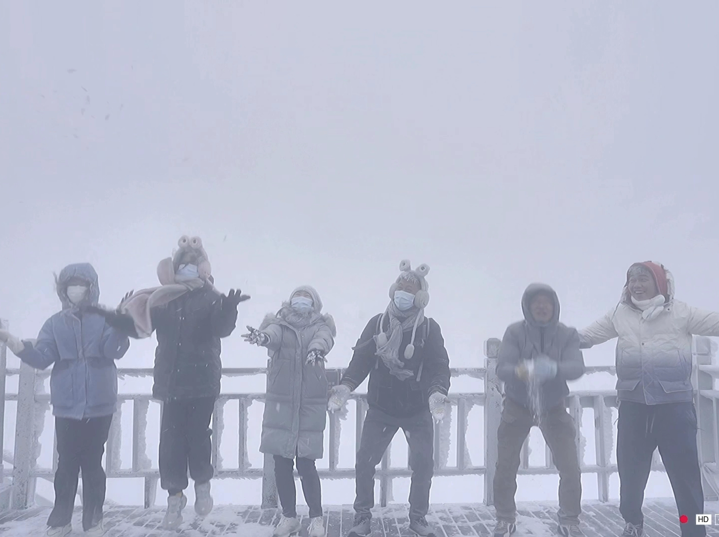 救命！！广东真的下大雪了