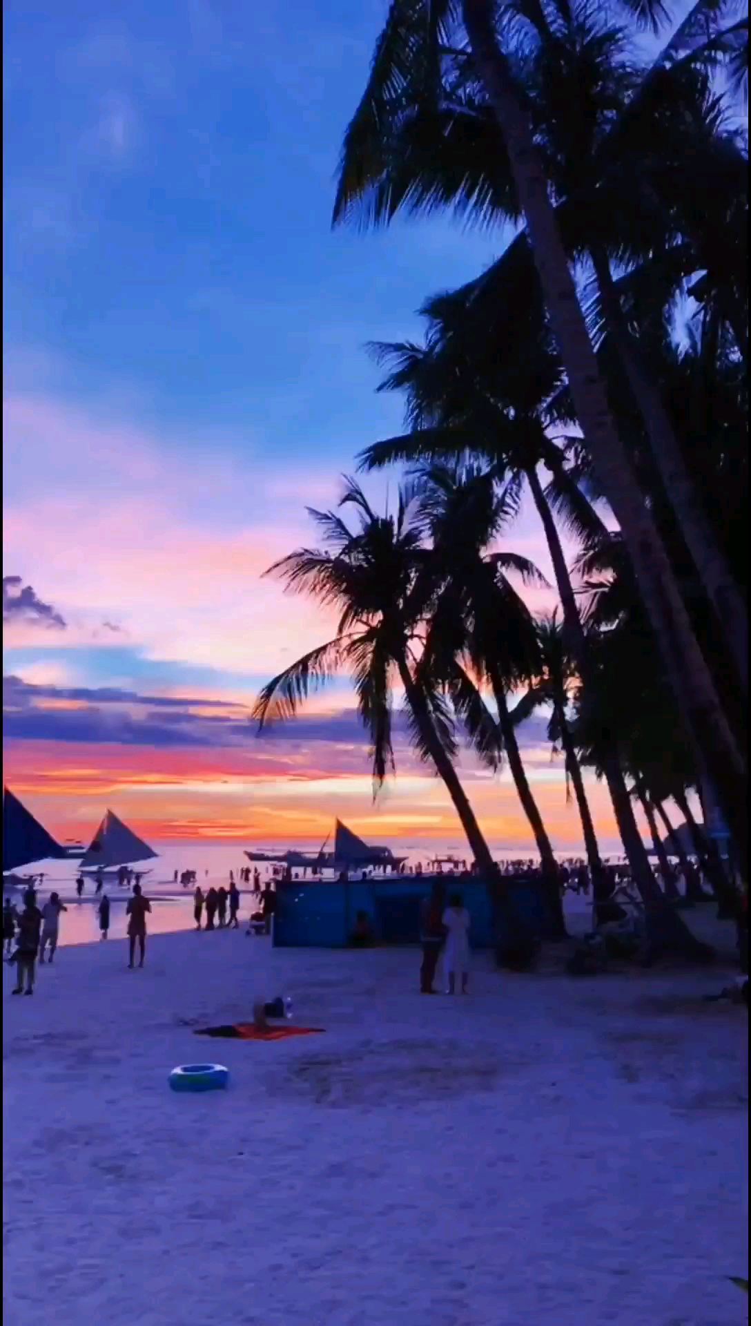菲律宾长滩岛白沙滩的夕阳真的很美# 菲律宾  #2023年的第一次旅行 #去了还想去的地方 #春天来