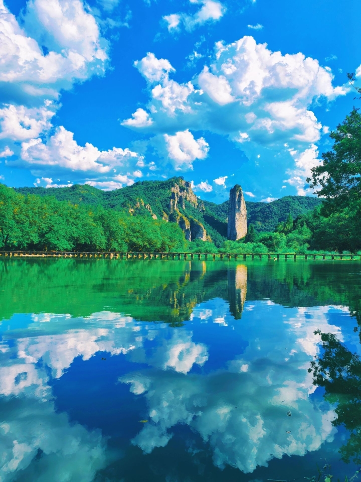 喜笑岩开岩宕书房咖啡店