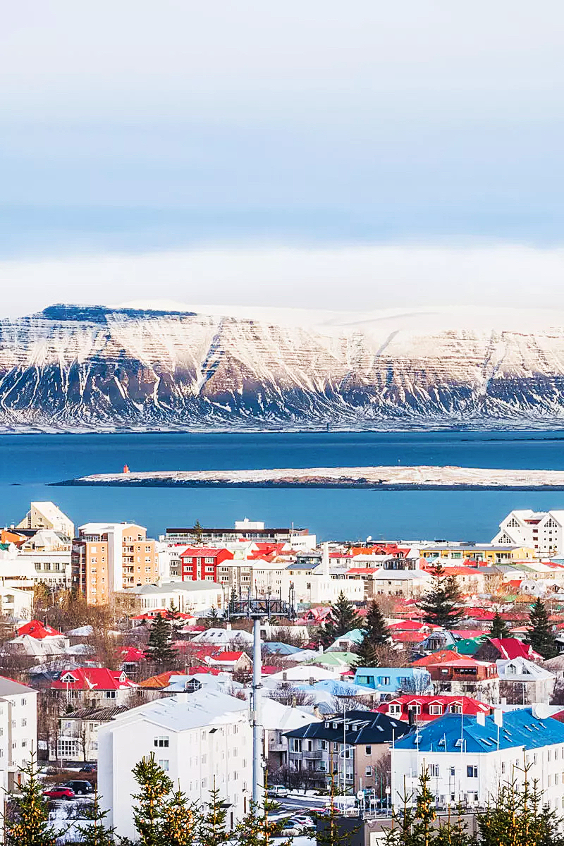🎉 冰岛的节日：一年四季与自然同歌舞 🎊