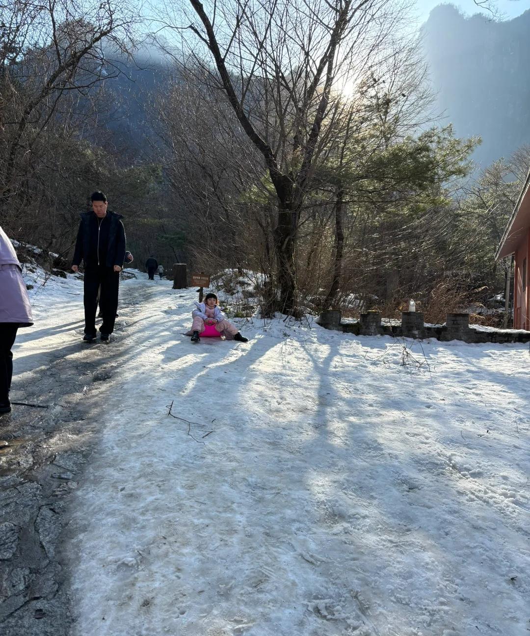 🌨️ 太白青峰峡：寻雪之旅