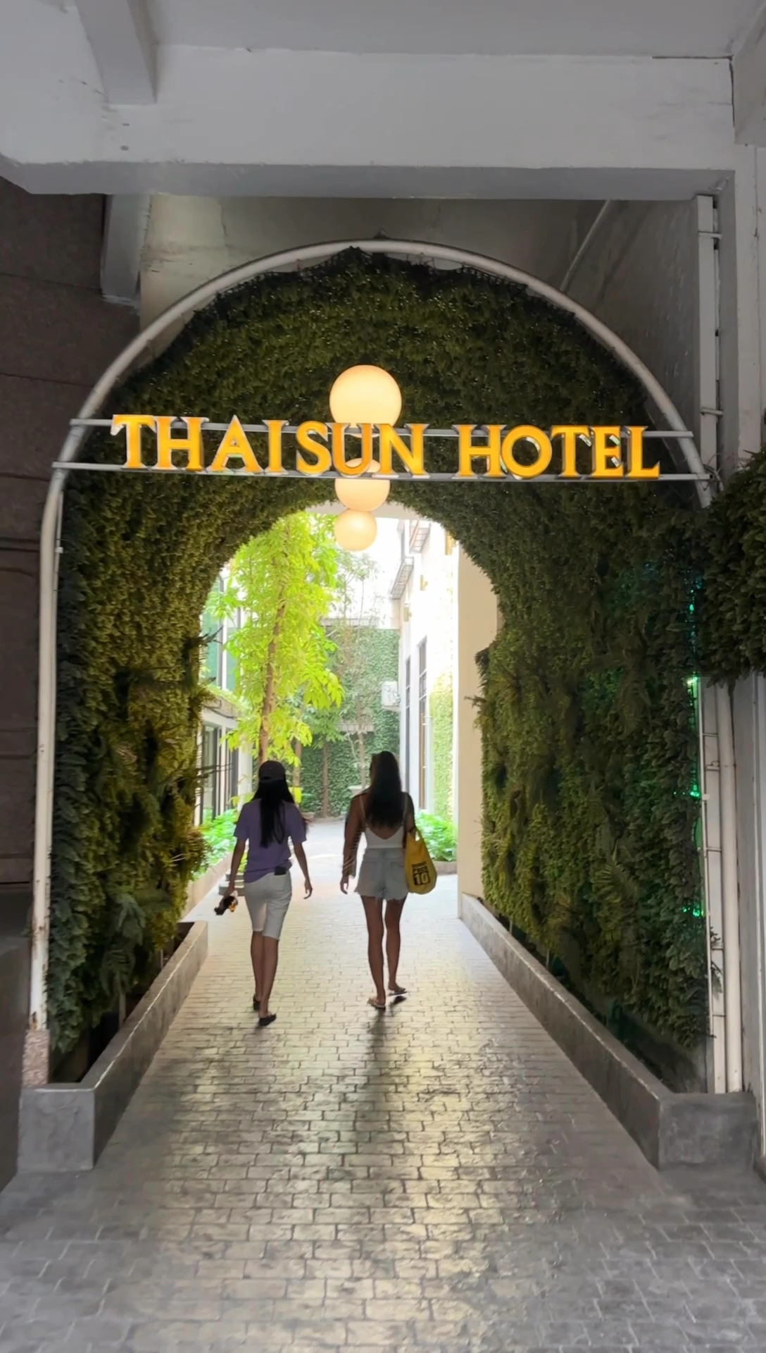 泰山曼谷酒店，感觉还不错，下次来还可以再住