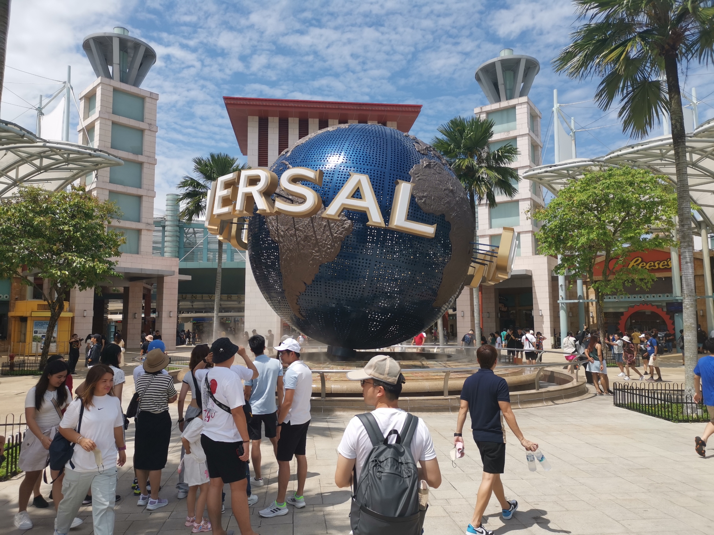 新加坡圣淘沙，集休闲娱乐和购物为一身的大型度假胜地。