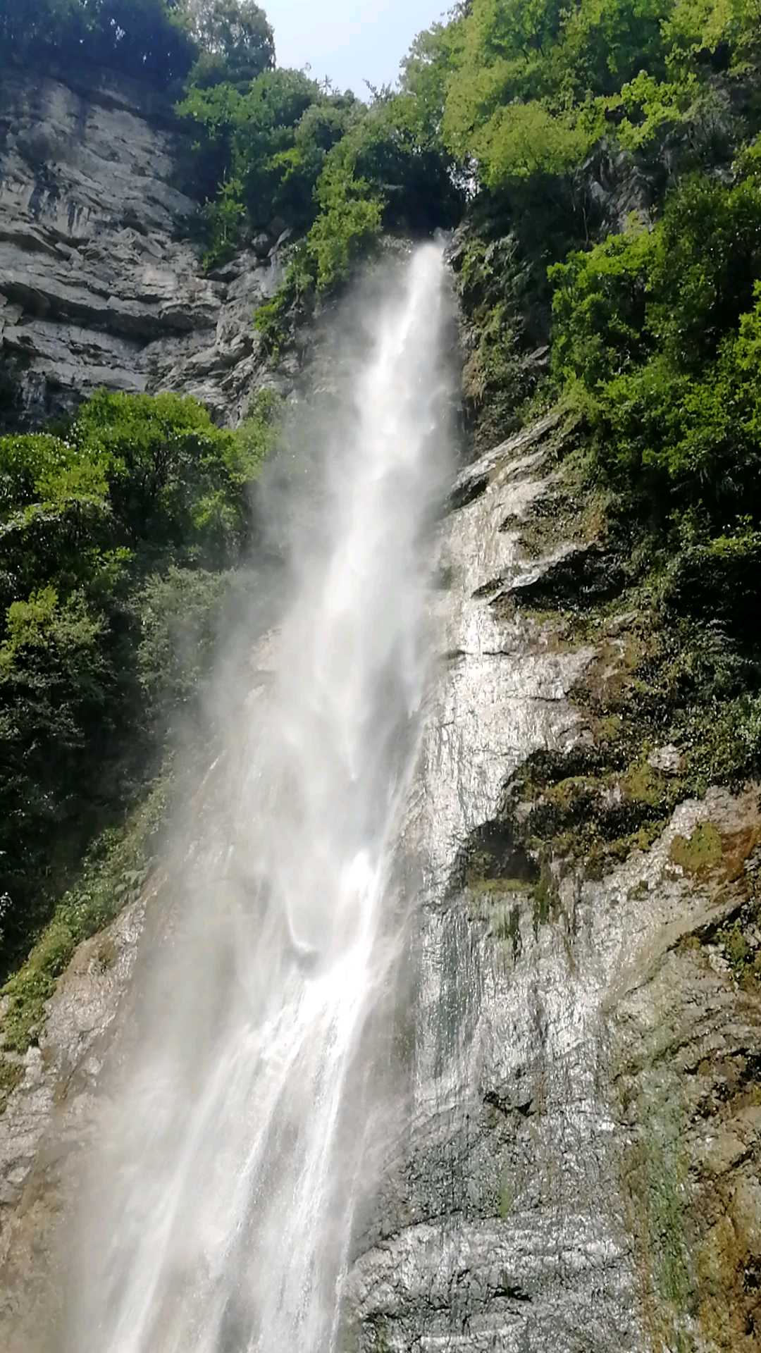 小飞水瀑布