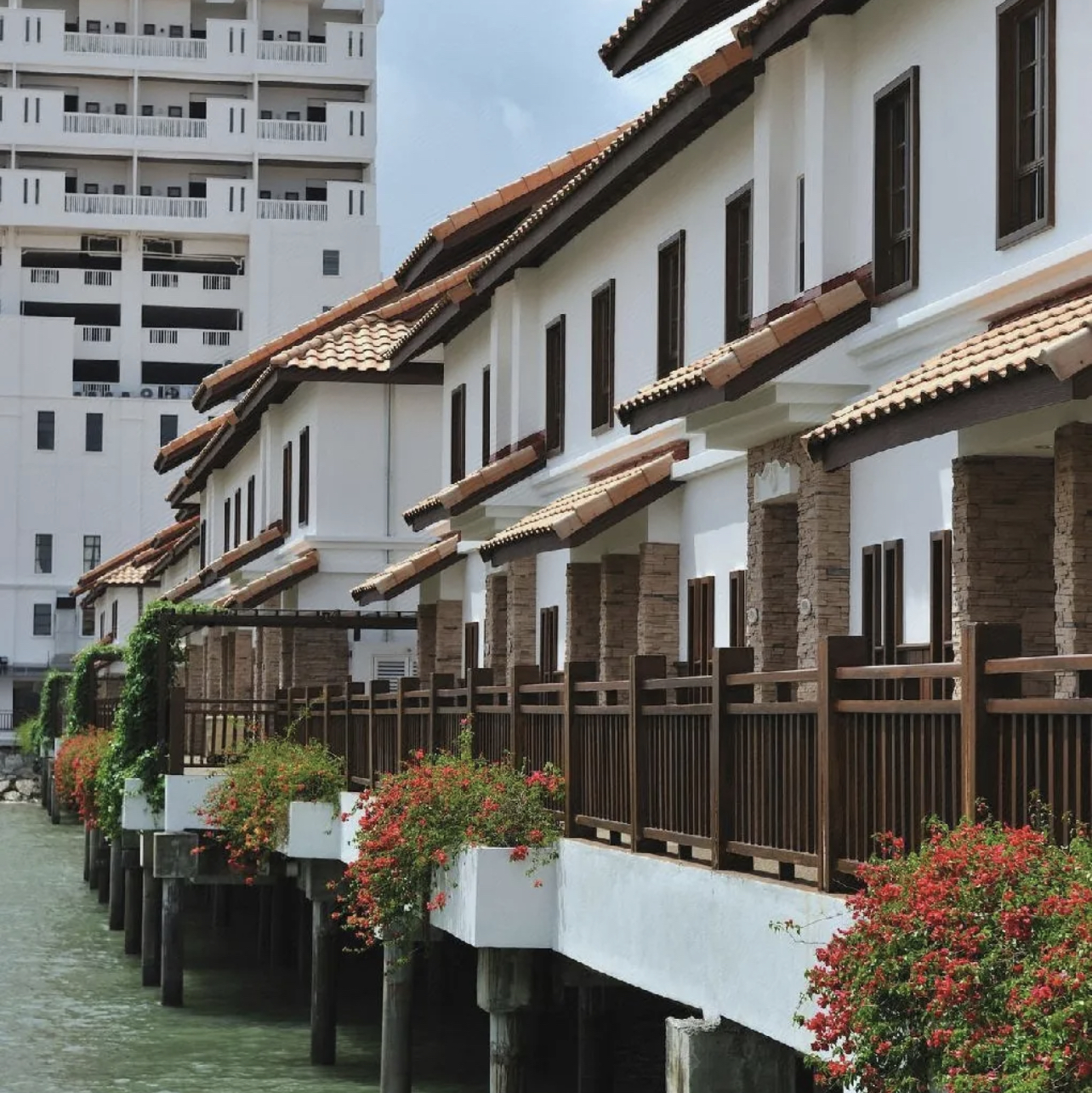 马来西亚🇲🇾矗立于海上的浪漫度假酒店🏨！！