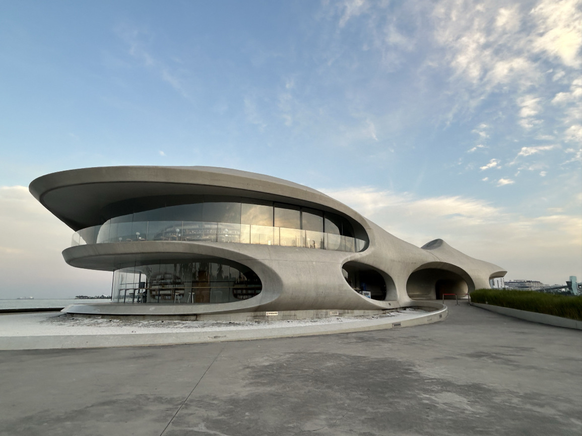 曲口英娥海鲜酒楼