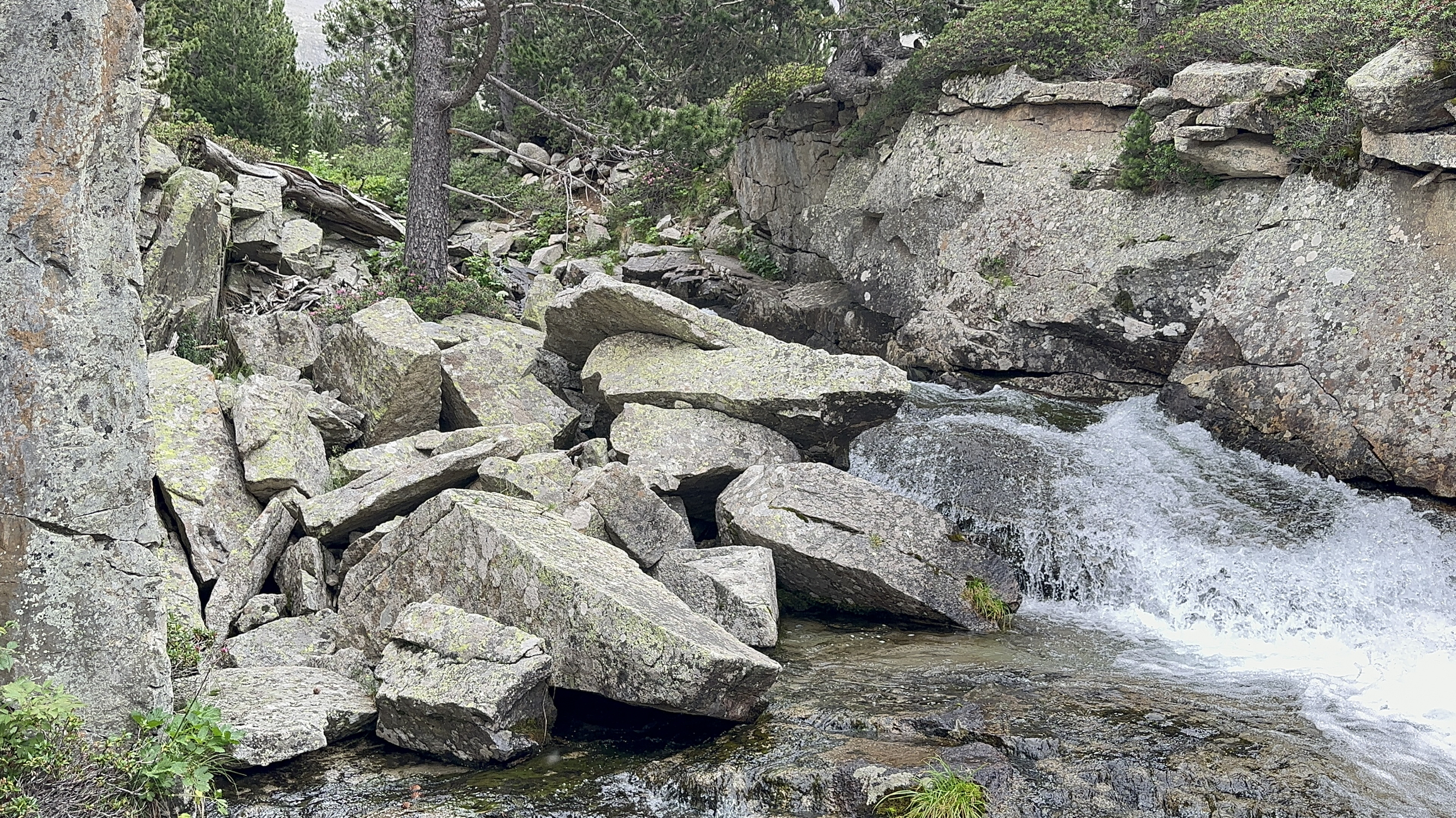 夏季看冰川、瀑布的好去处-波塞茨-马拉德塔自然公园
