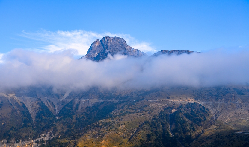 散落在阿伙金阳的神秘景观：狮子山奇山异石