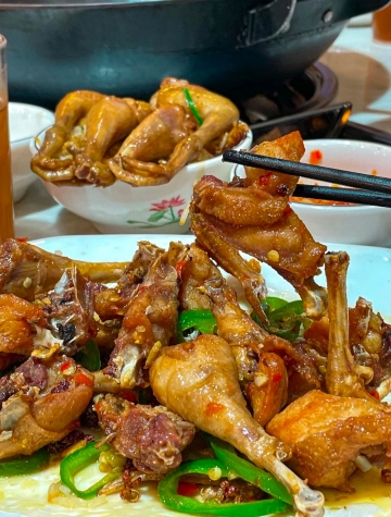 饭巢肚·金牌煲仔饭(高边店)