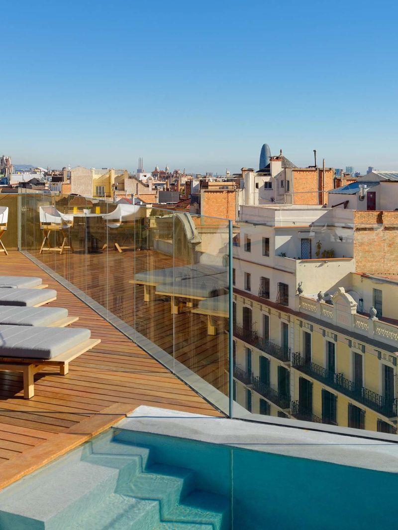 巴塞罗那一号GL，屋顶泳池俯瞰城市美景