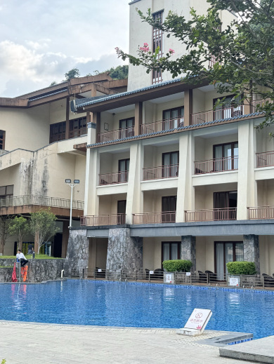 英德宝晶宫天鹅湖温泉酒店·大堂吧