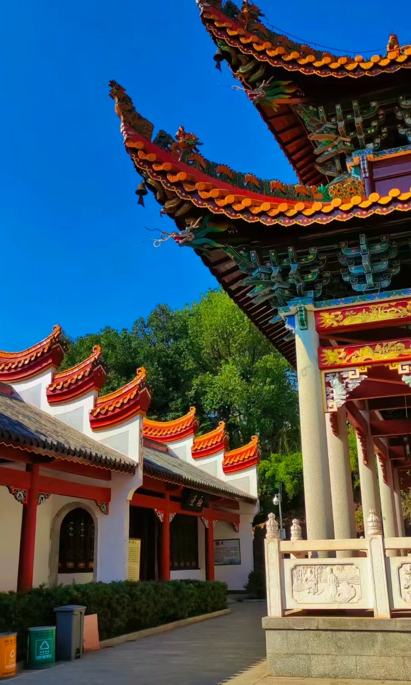 雨母山风景区景点图片