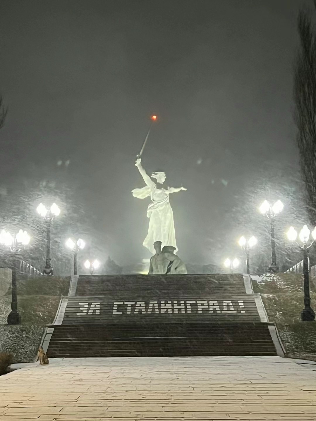 雪夜中的“祖国母亲”塑像，（伏尔加格勒/斯大林格勒） 伏尔加格勒·Gorod Volgograd