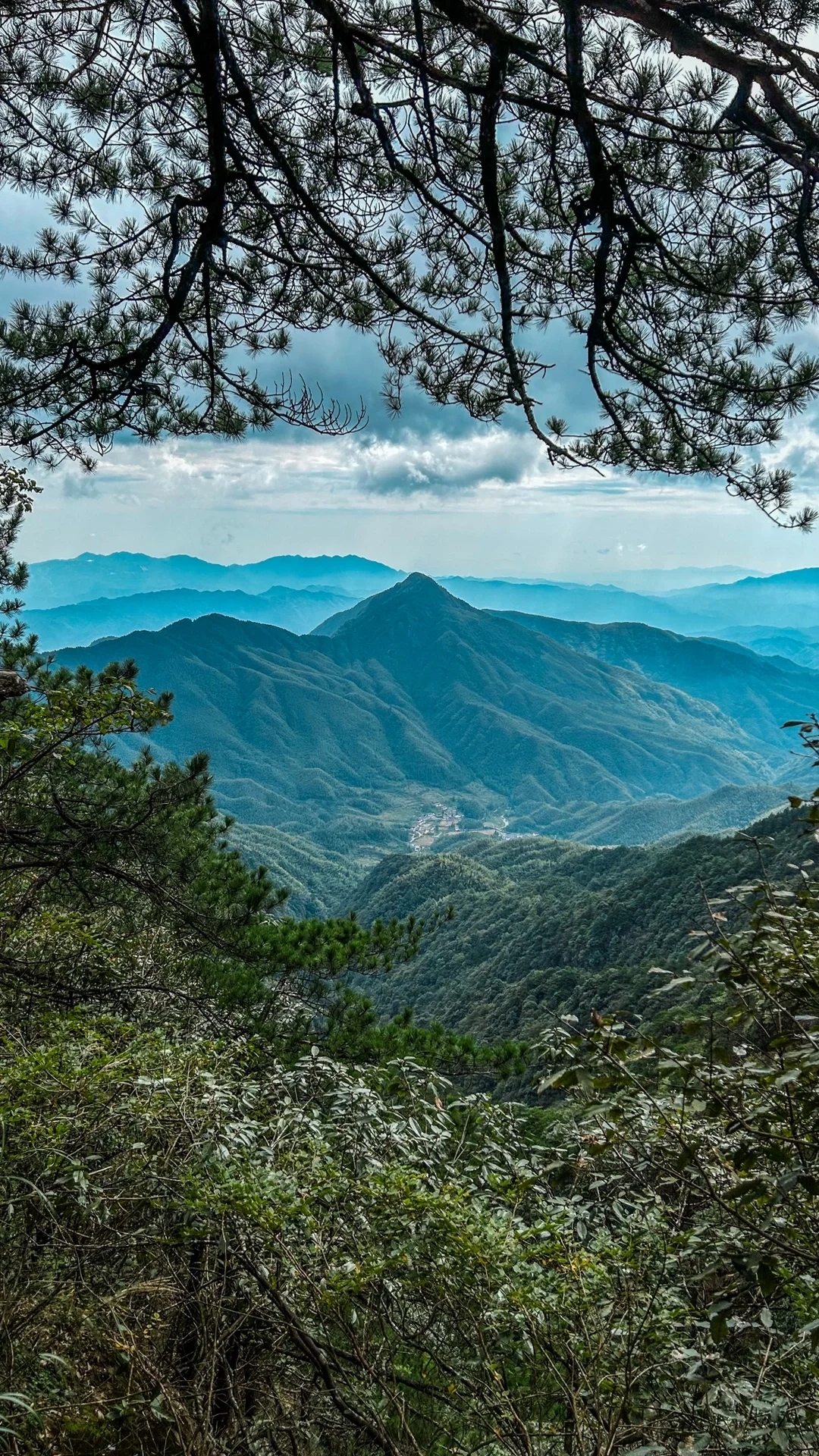 明月山