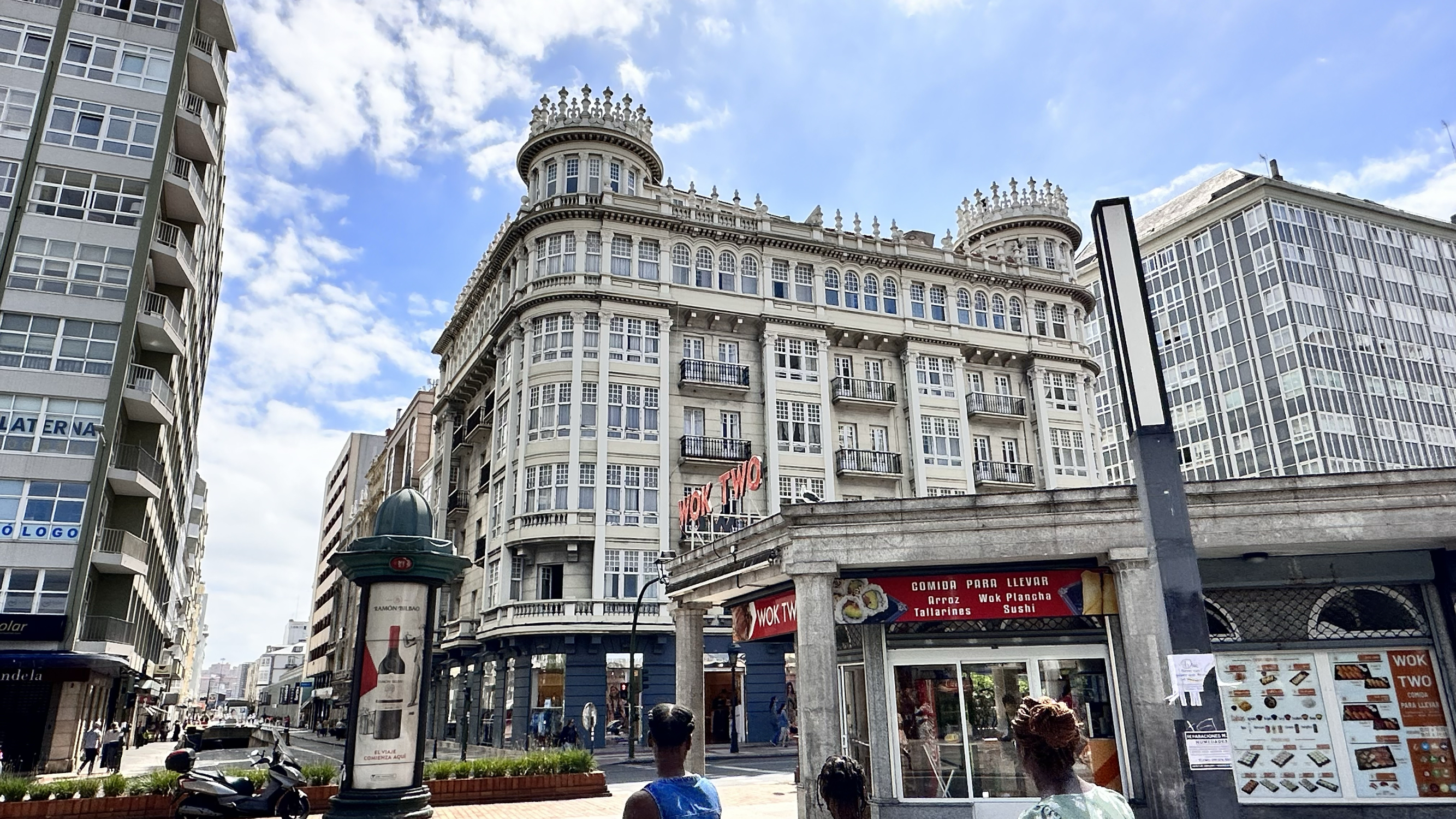 拉科鲁尼亚的滨海大道——水晶大道Avenida de Mar